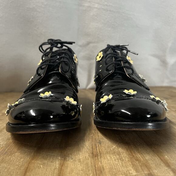 Vero Cuoio Daisy Lace Up Patent Leather Shoes 7 1/2 Womens 37 1/2 flats oxfords - Picture 2 of 10